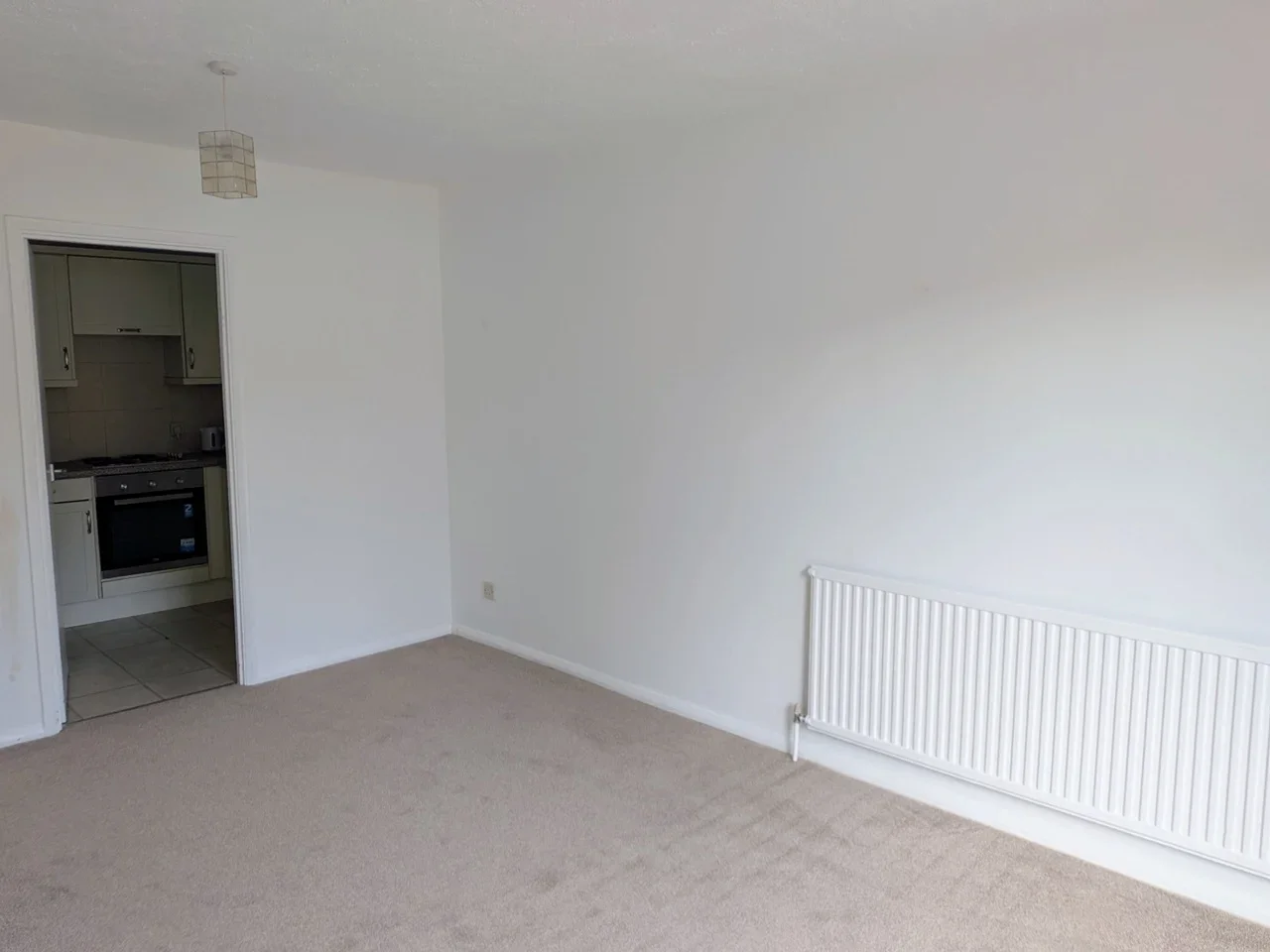 Flat Foxgrove Road in Greater London