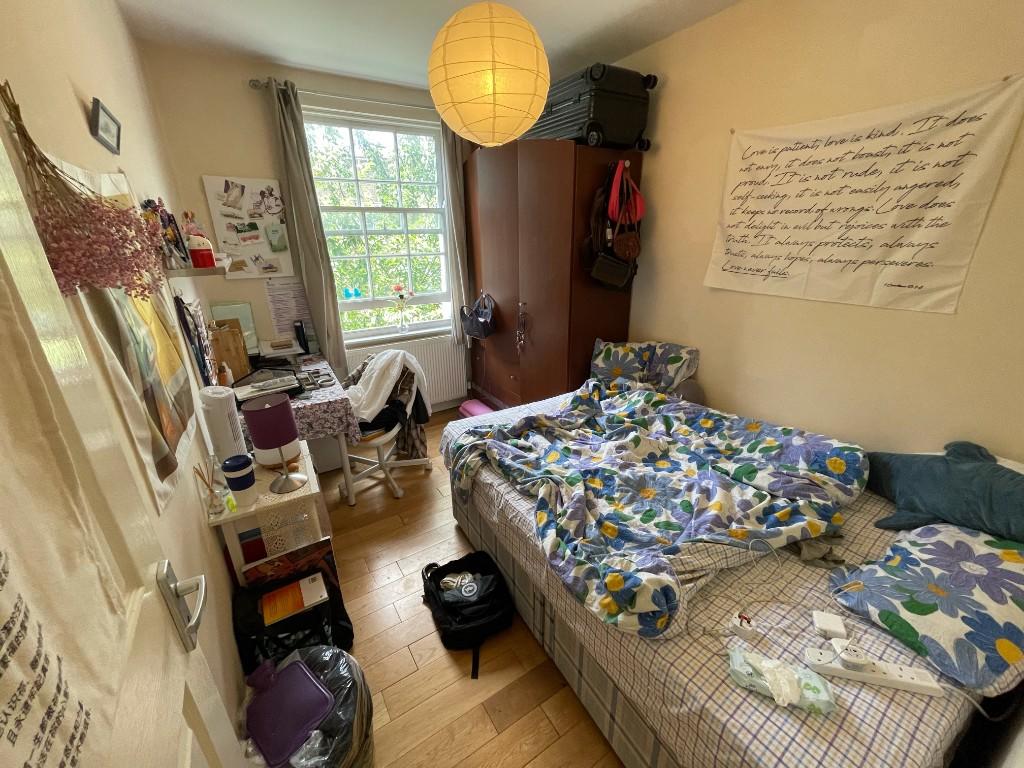 Flat Northdown Street in Greater London