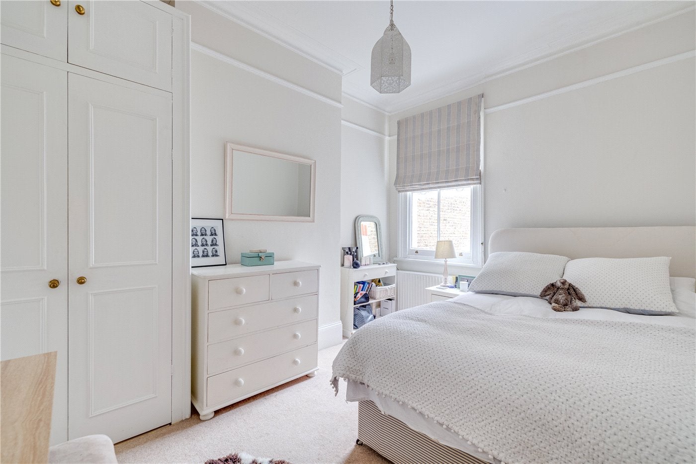Flat Winchendon Road in Greater London