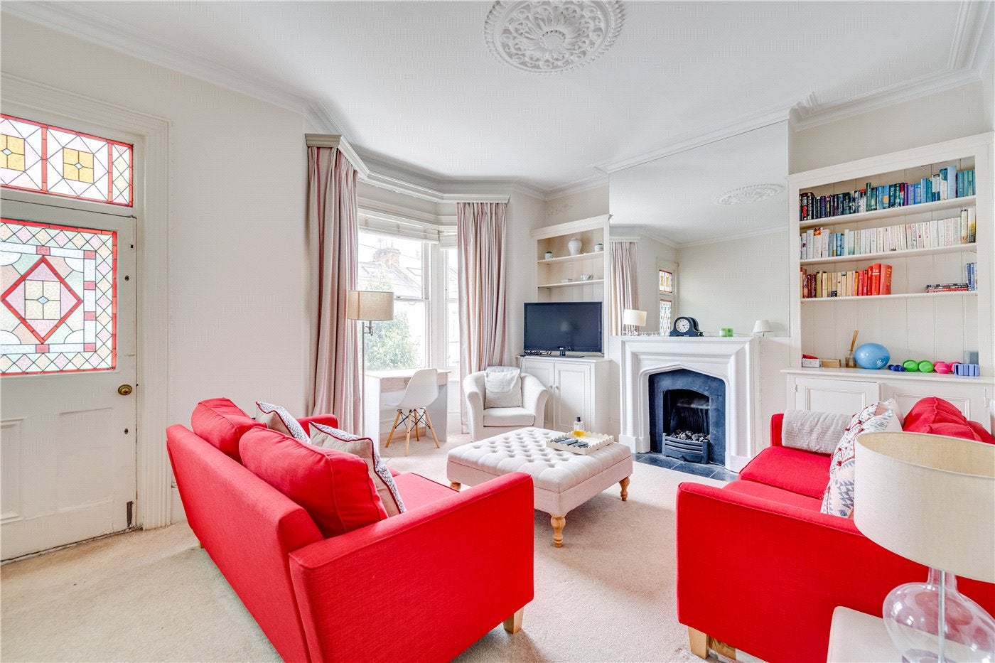 Flat Winchendon Road in Greater London