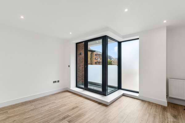 Flat South Street in Greater London