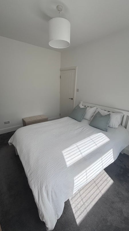Room Nottingham Street in Cardiff