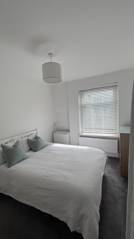 Room Nottingham Street in Cardiff
