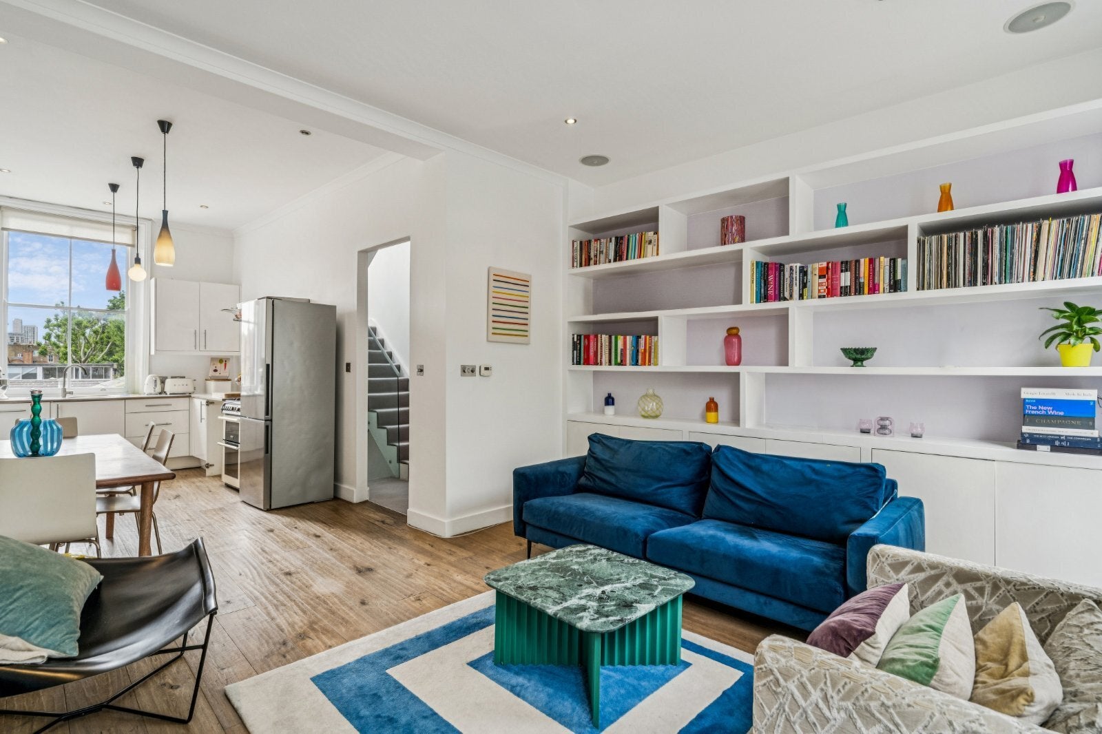 Flat Portobello Road in Greater London