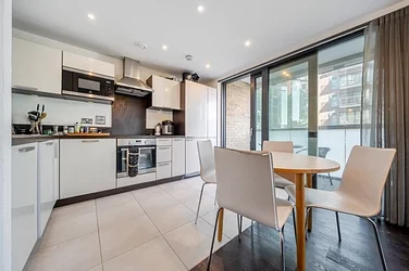 Flat Surrey Quays Road in Greater London