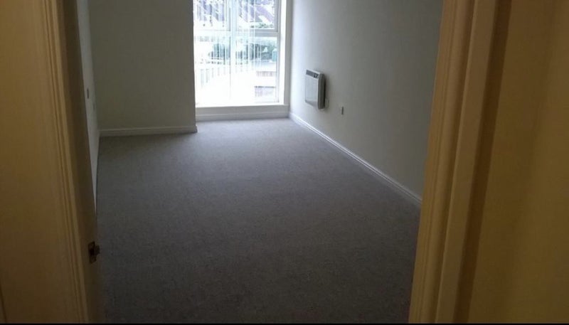 Flat Fishponds Road in Bristol