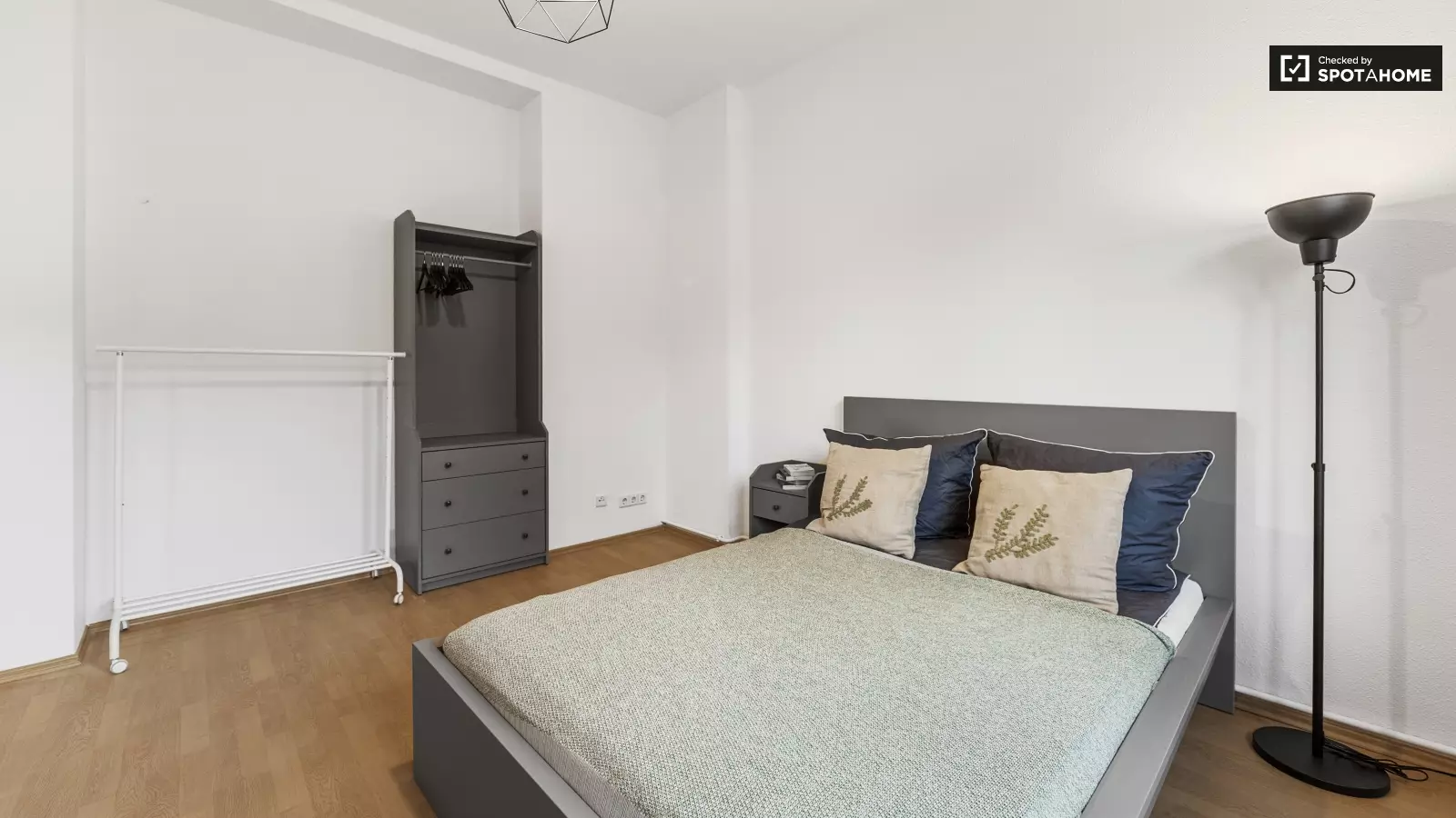 Wohnung Lenaustraße in Berlin