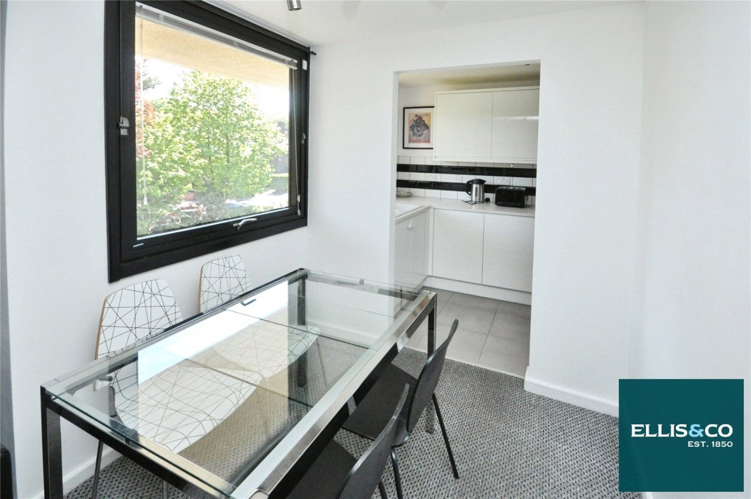 Flat Britten Close in Greater London
