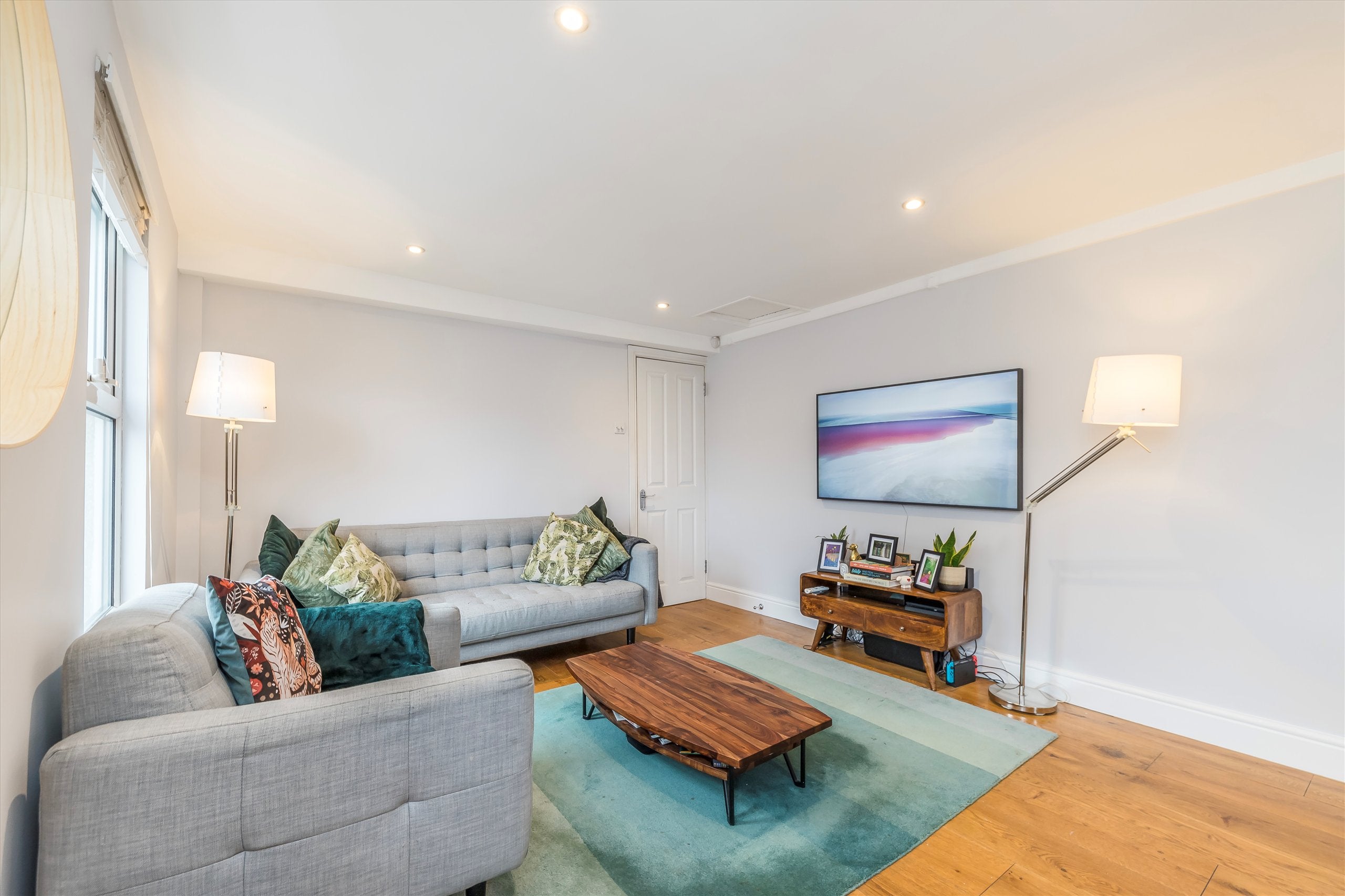 Flat Gurdon Road in Greater London