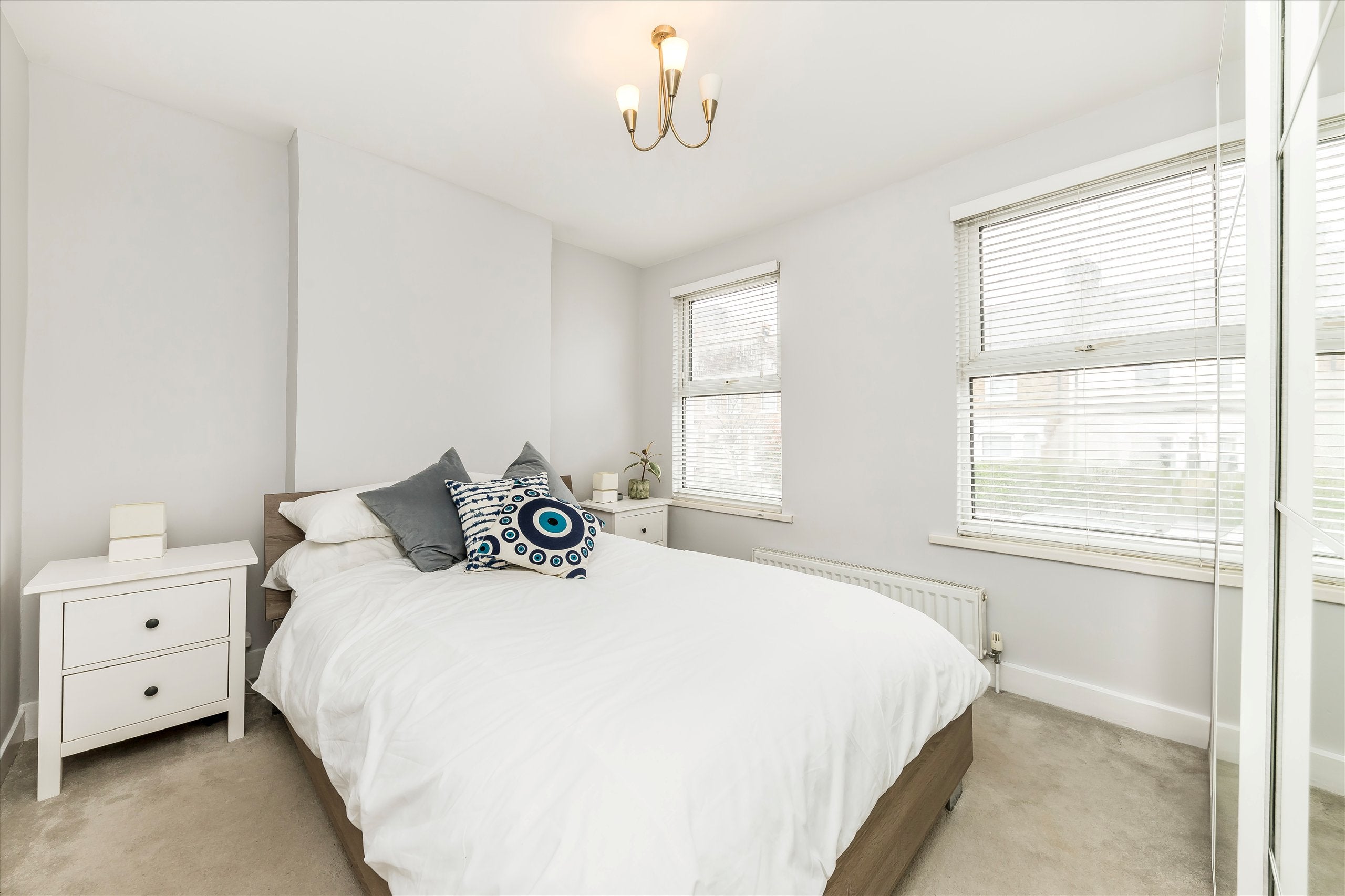 Flat Gurdon Road in Greater London