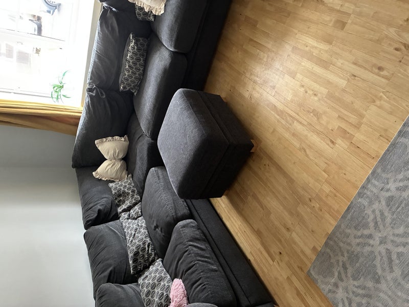 Room Denholm Avenue in Musselburgh