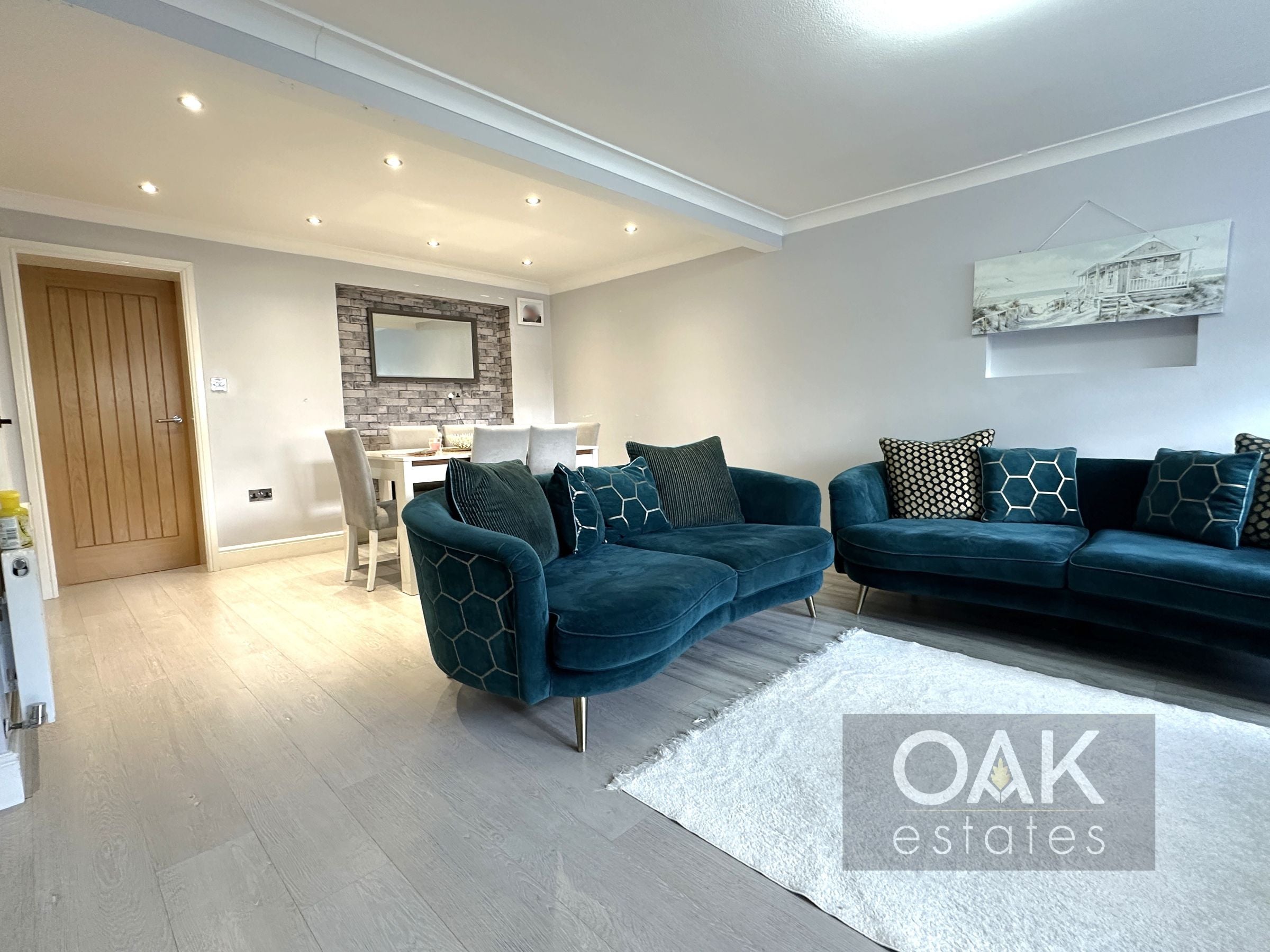 House Southview Close in Broxbourne