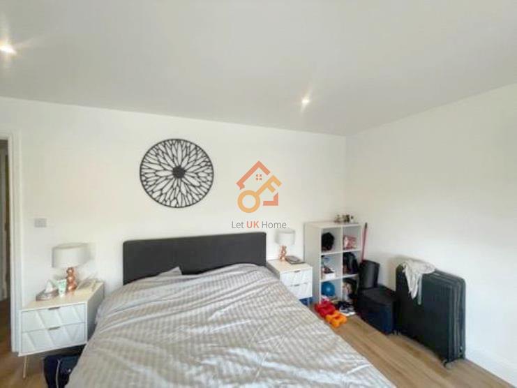 House Hendon Way in Greater London