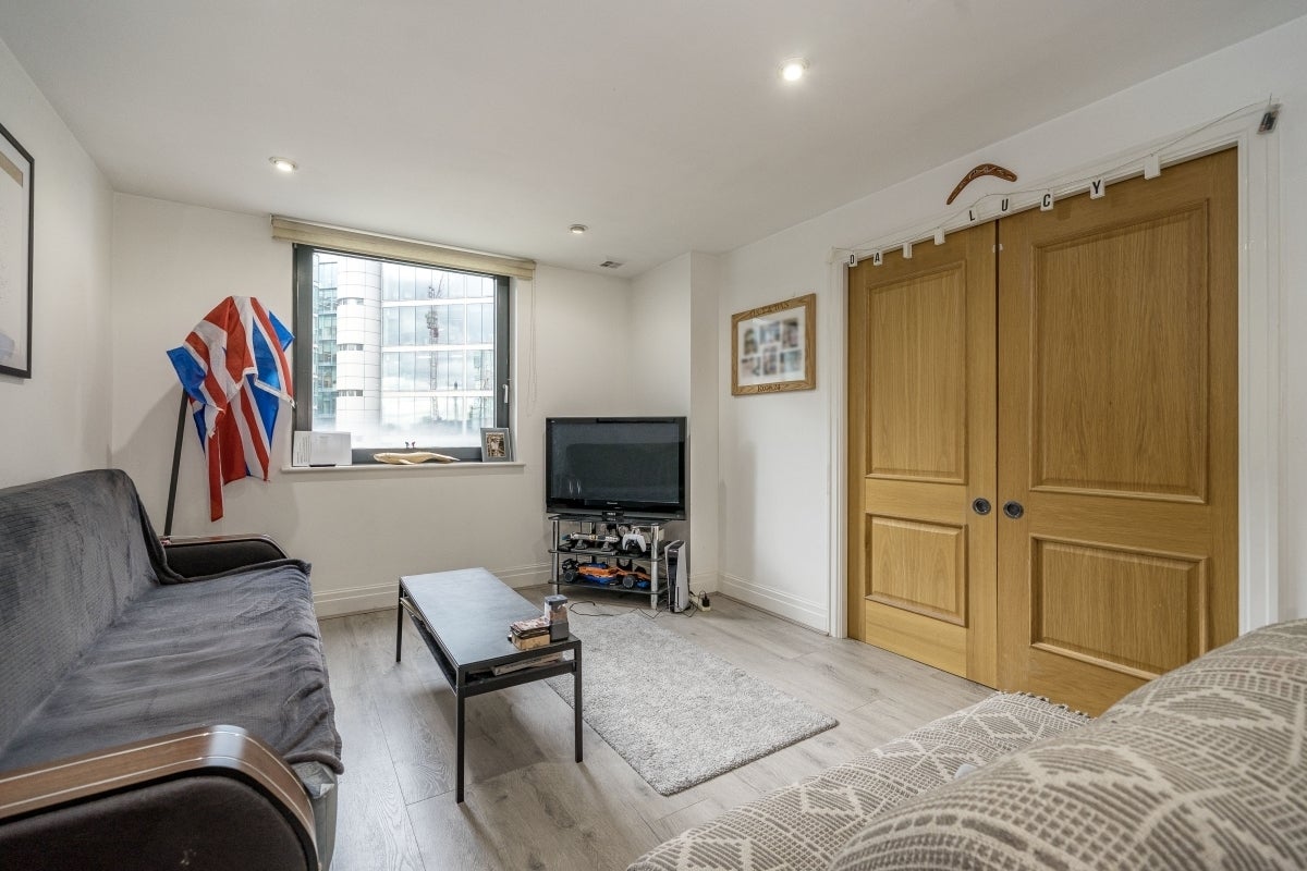 Flat Sheldon Square in City of Westminster