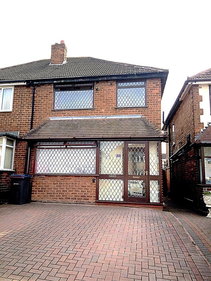 Room Glenmead Road in Birmingham