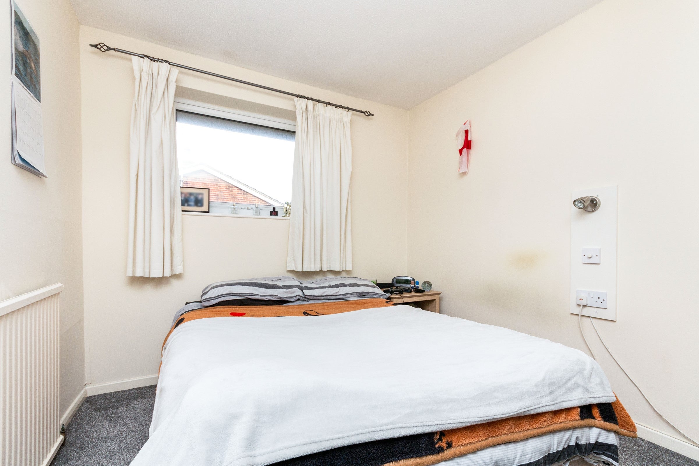 House Fabian Close in Basingstoke and Deane