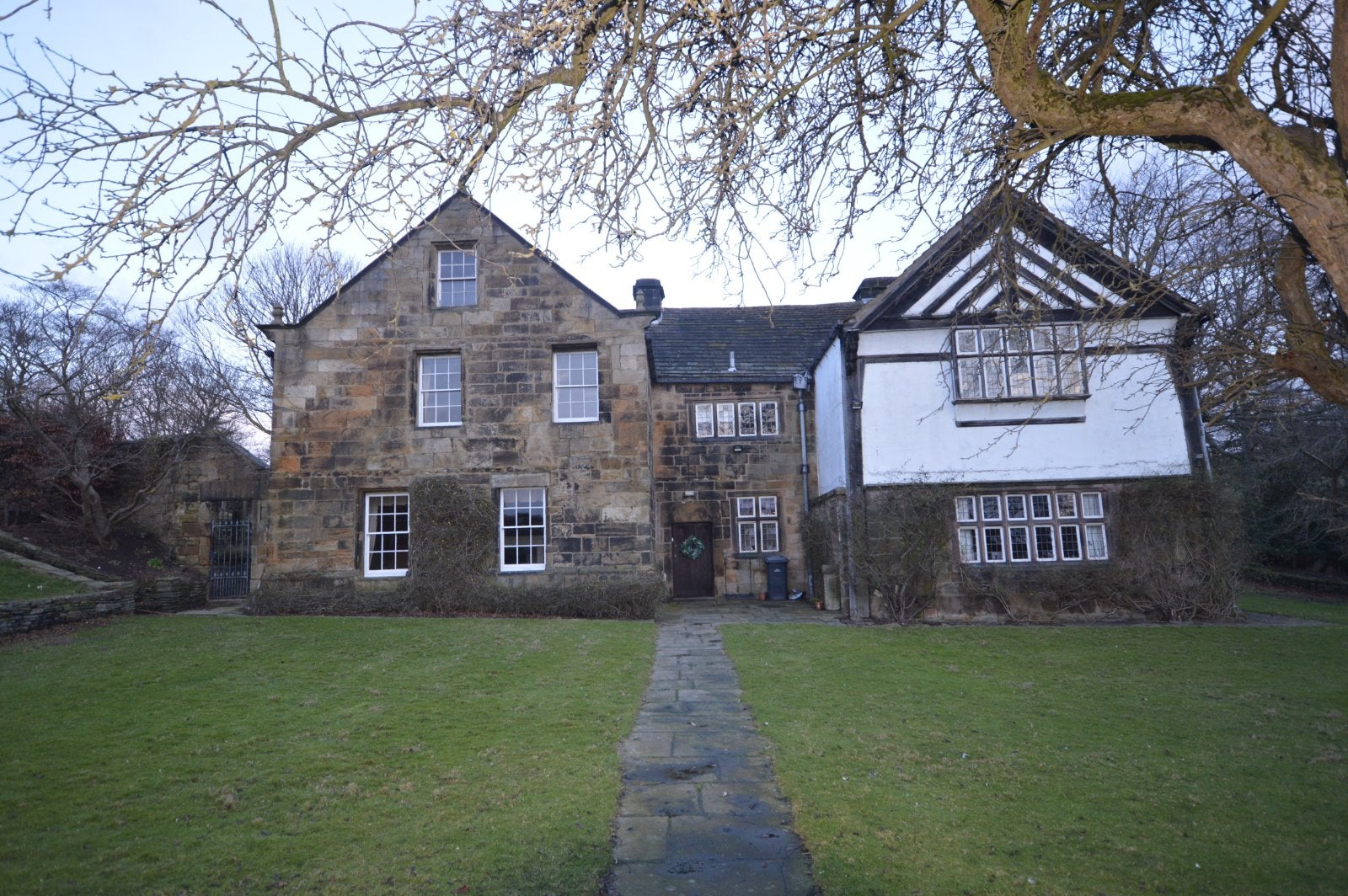 House Hound Hill Lane in Barnsley