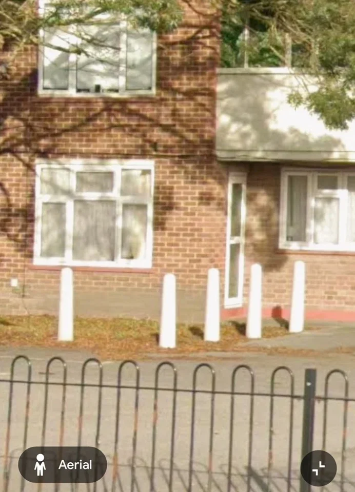 Flat Rainham Road South in Greater London
