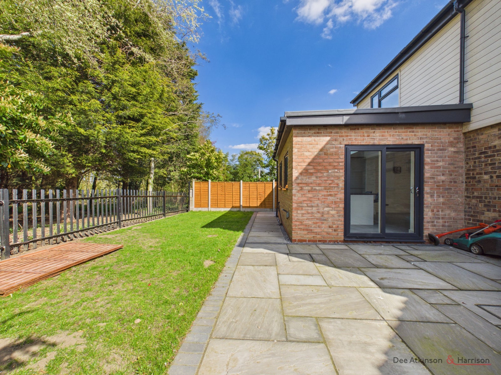 House Mappleton Road in Great Hatfield
