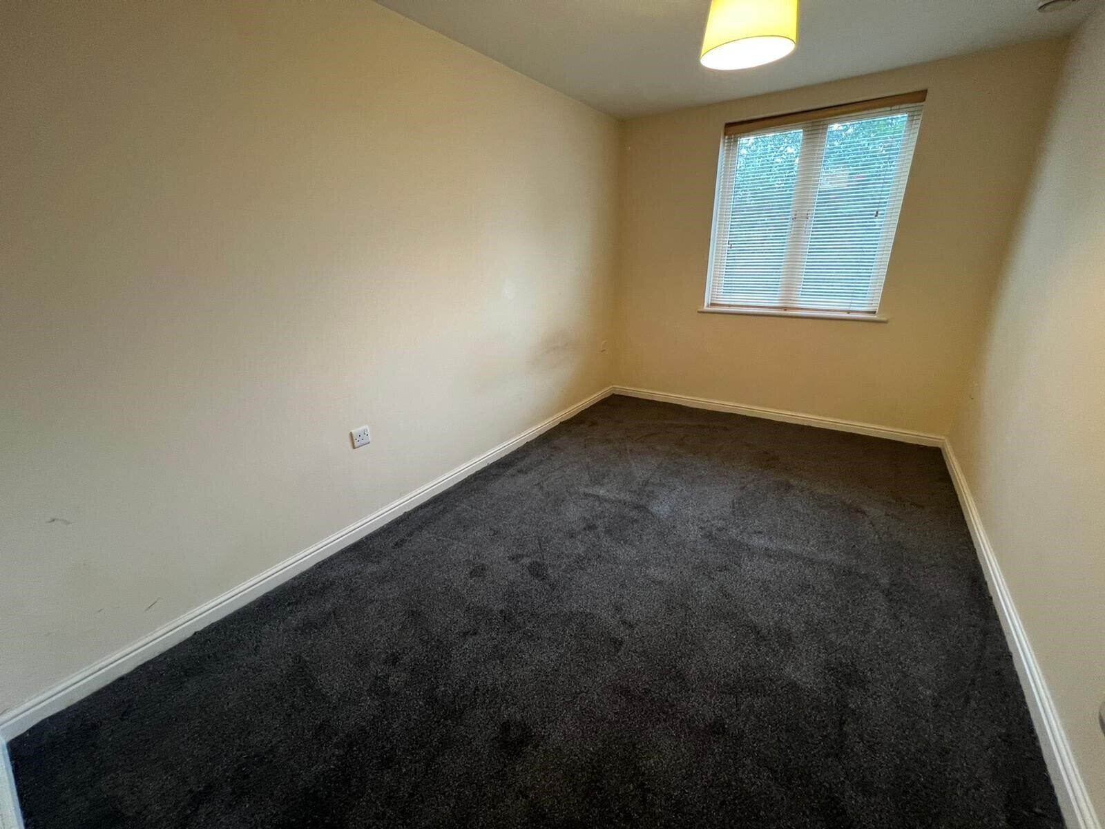 Flat Padstow Road in Swindon