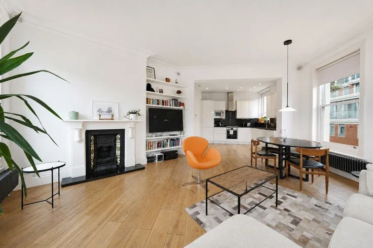 Flat Fleet Road in Greater London