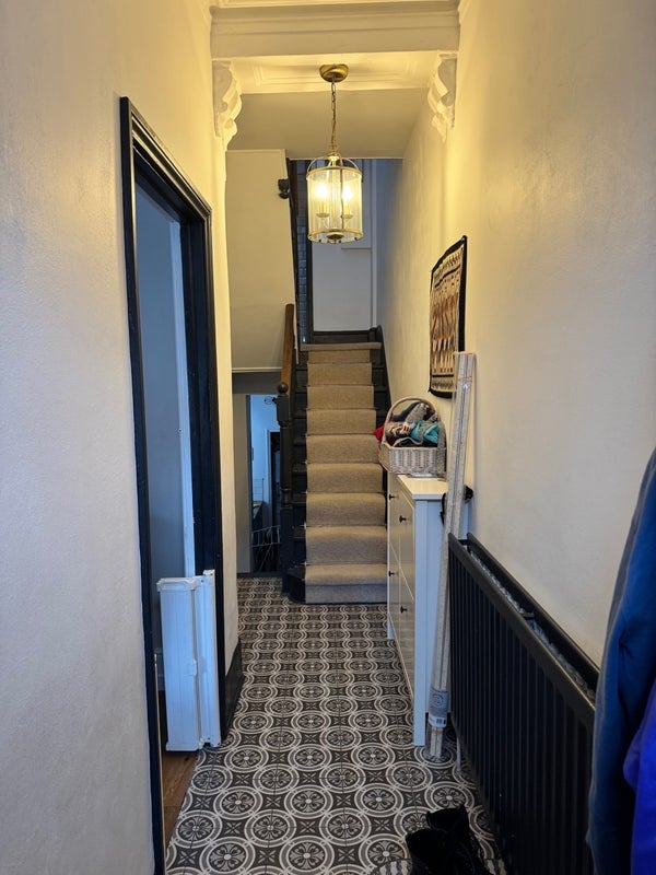 Room Manor Place in Greater London