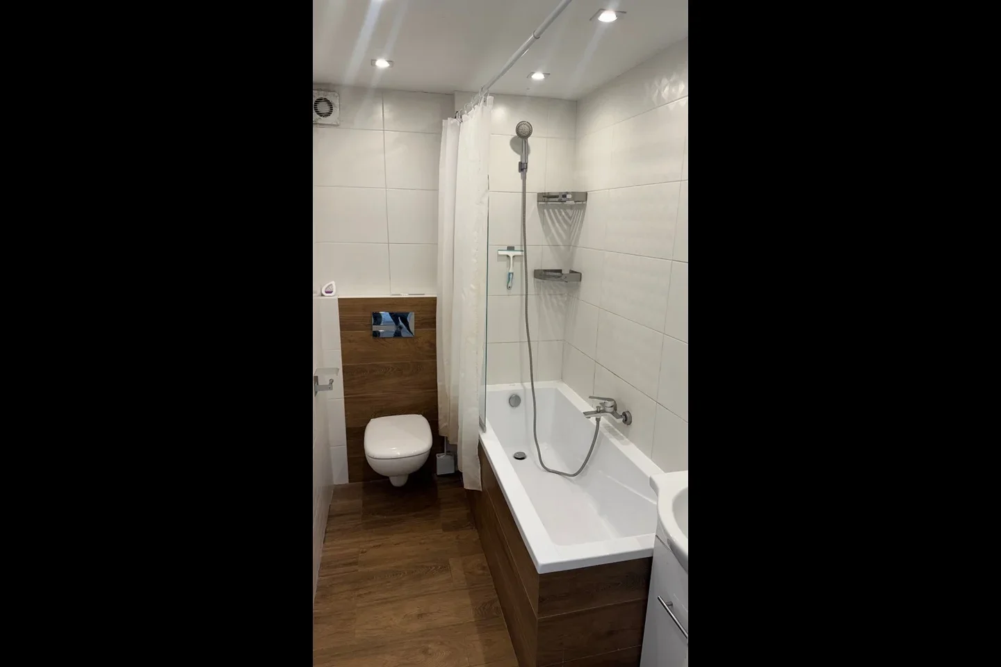 Flat Orchard Gardens in Greater London