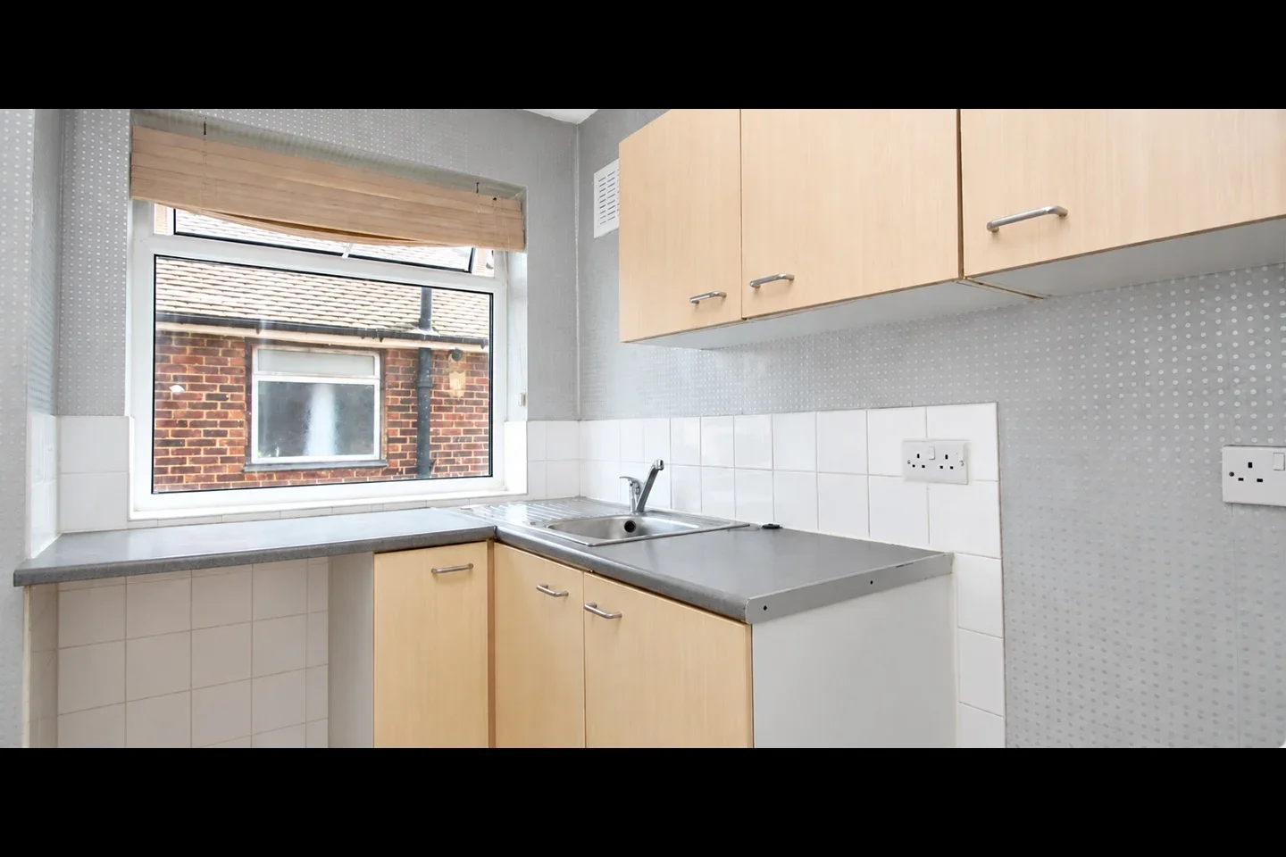 Flat Bellegrove Road in Greater London