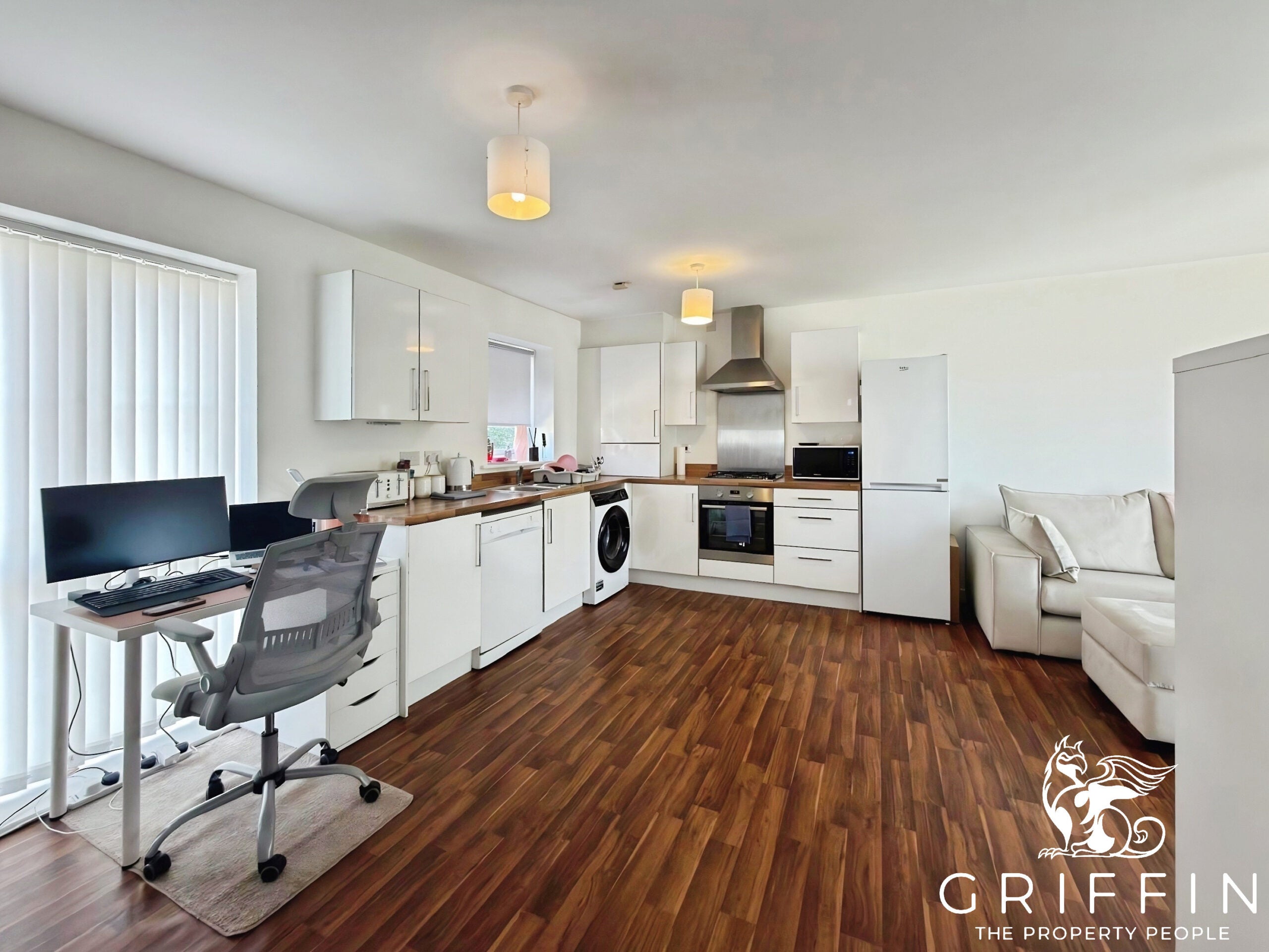 Flat Woodside Close in Grays
