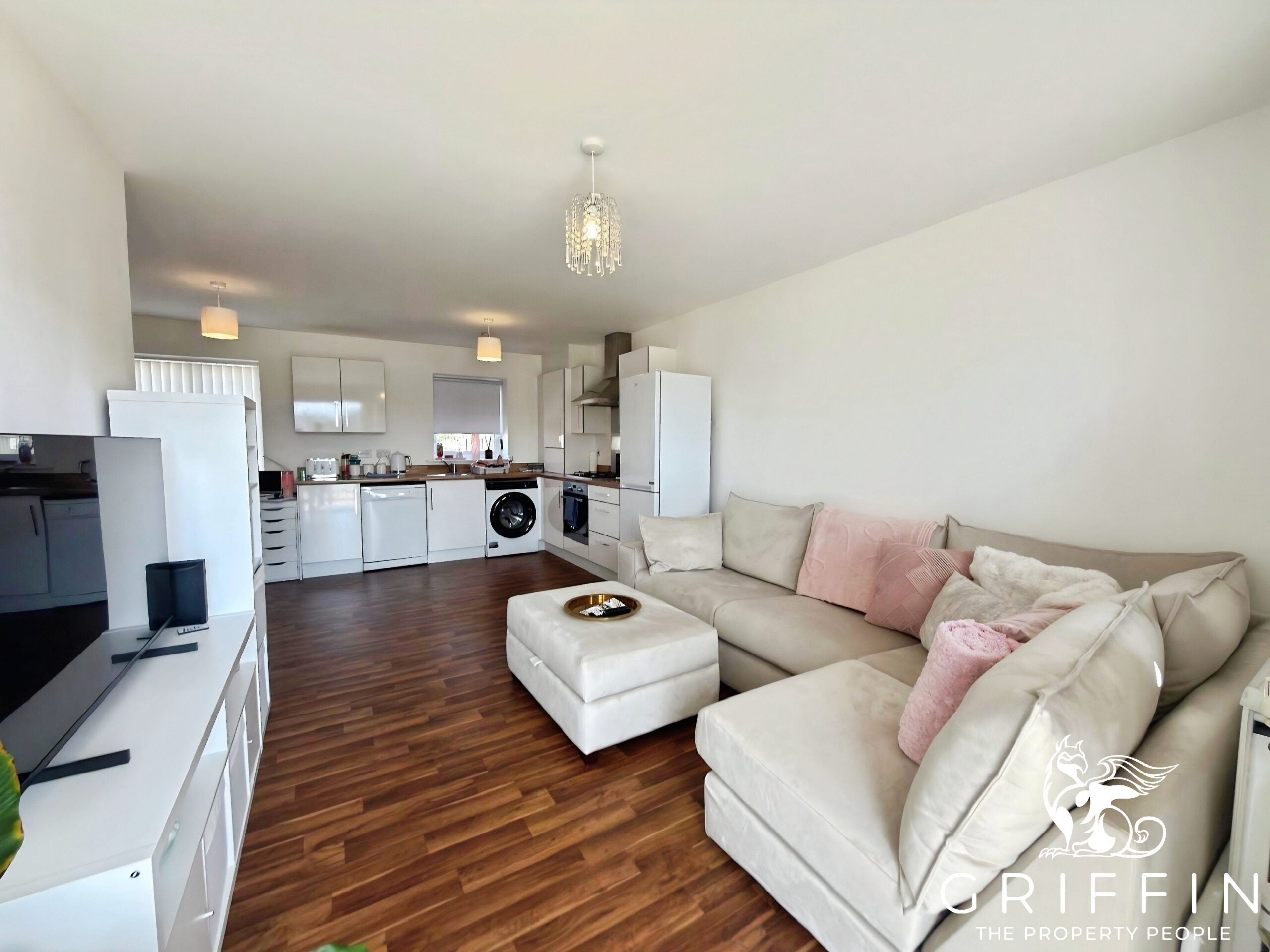Flat Woodside Close in Grays