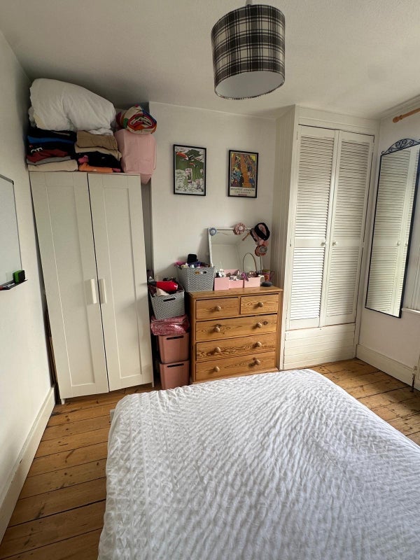 Room Dagnan Road in Greater London