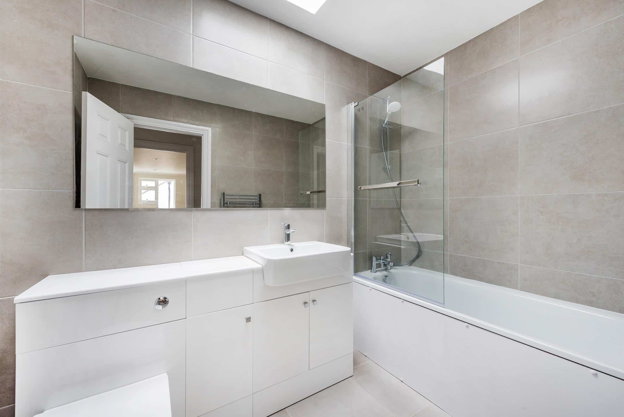 Flat Upper Tooting Road in Greater London