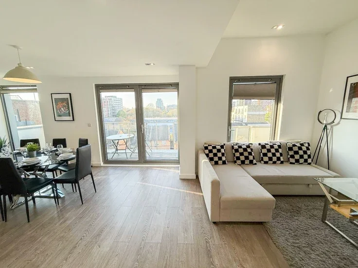 Flat Bridport Place in Greater London