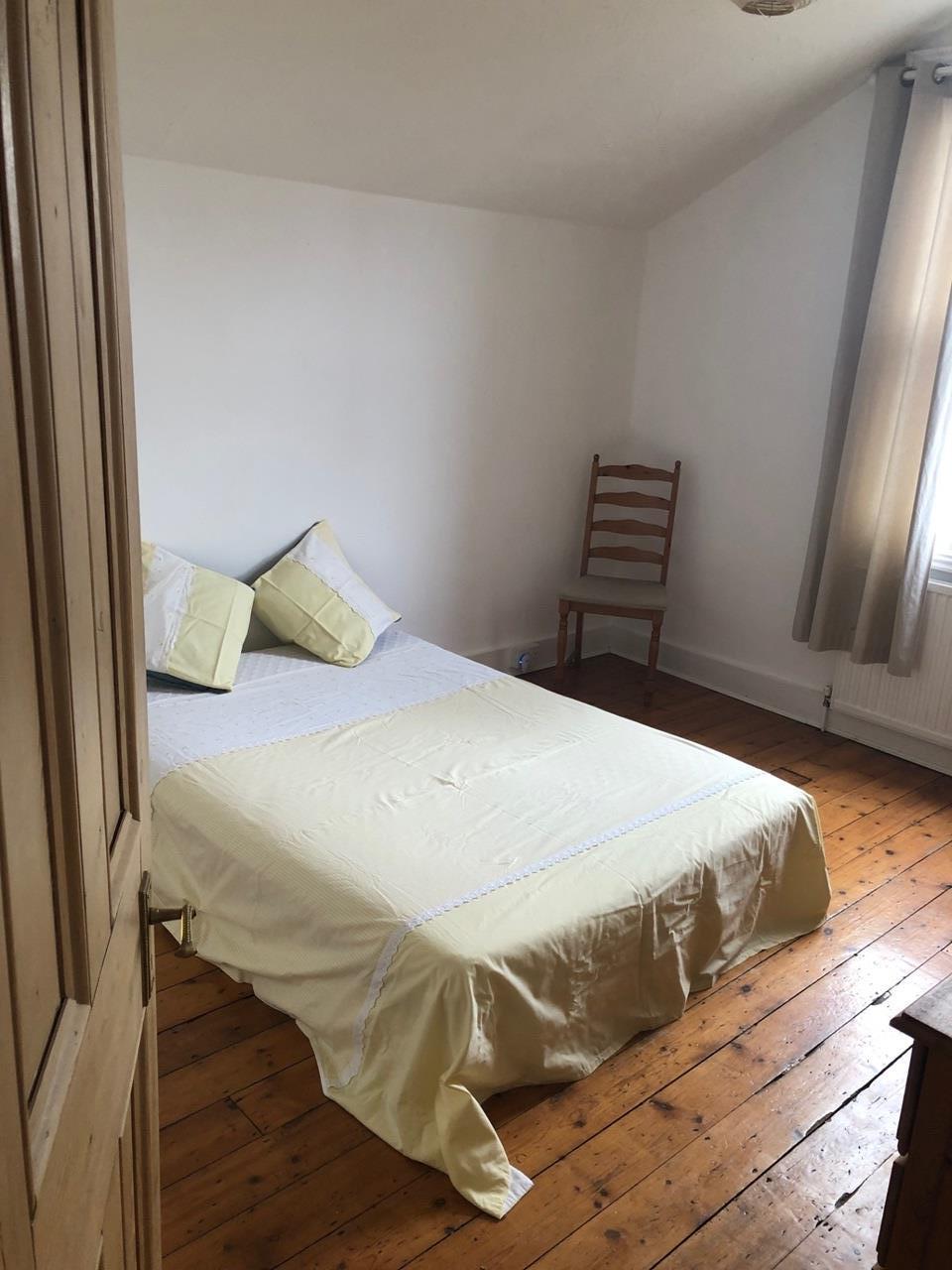 Flat Mitcham Road in Greater London