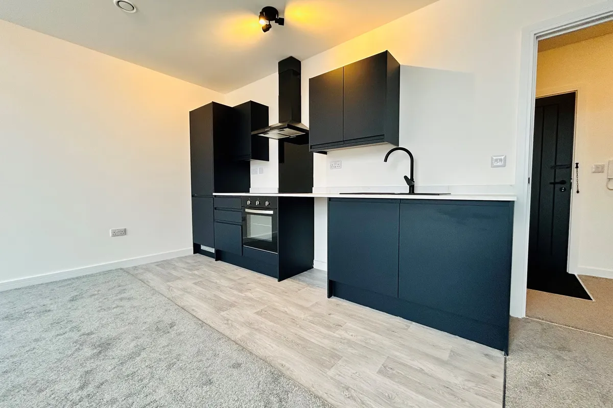 Flat Huxley Close in Derby