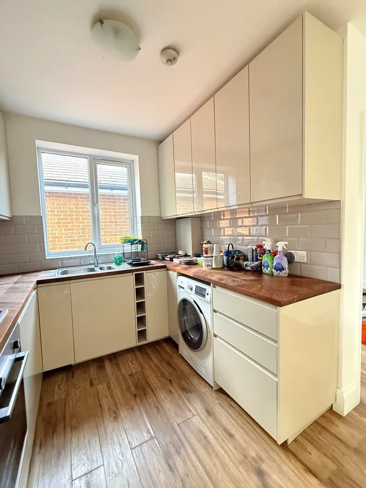 Flat Roehampton Vale in Greater London