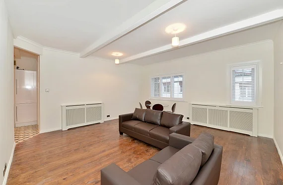 Flat Ranelagh Gardens in Greater London