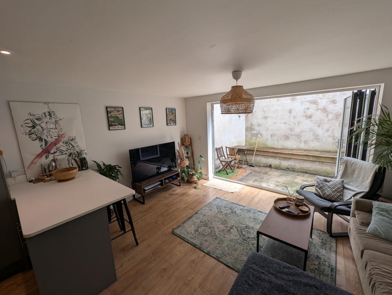 Room Cotswold Road North in Bristol