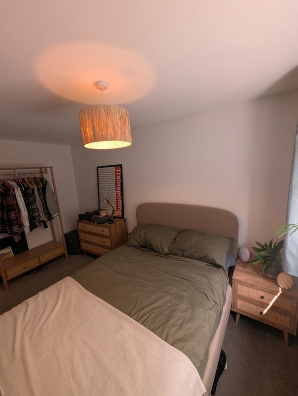 Room Cotswold Road North in Bristol