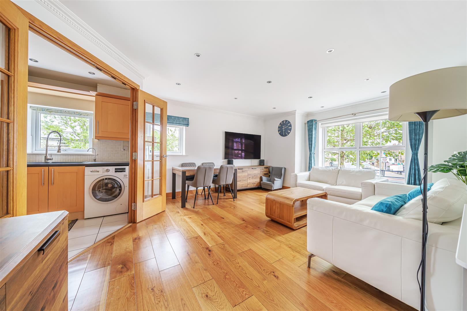 Flat Richmond Road in Greater London