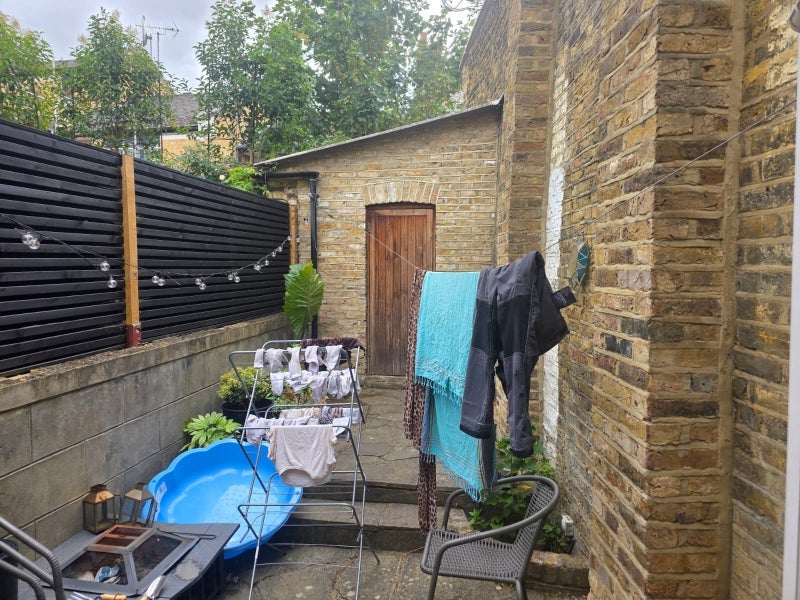 Room Branksome Road in Greater London