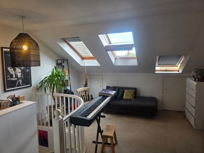 Room Branksome Road in Greater London