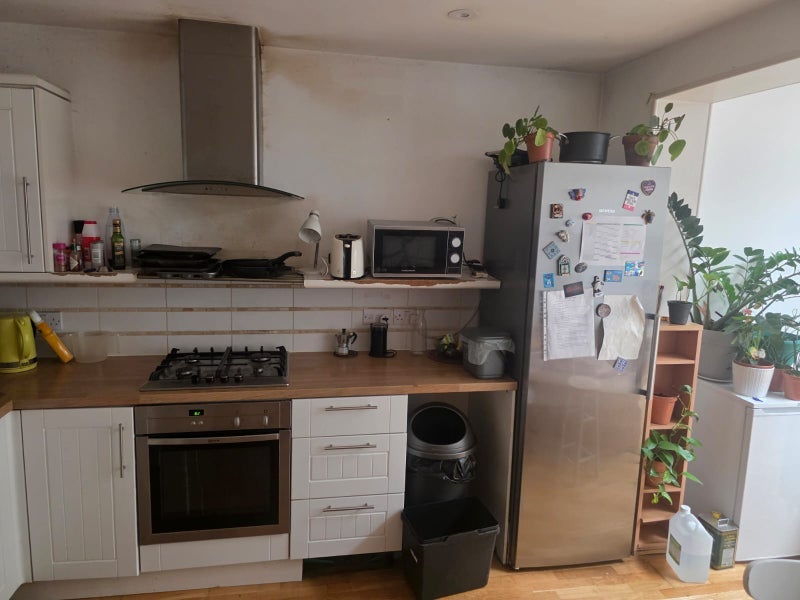 Room Branksome Road in Greater London