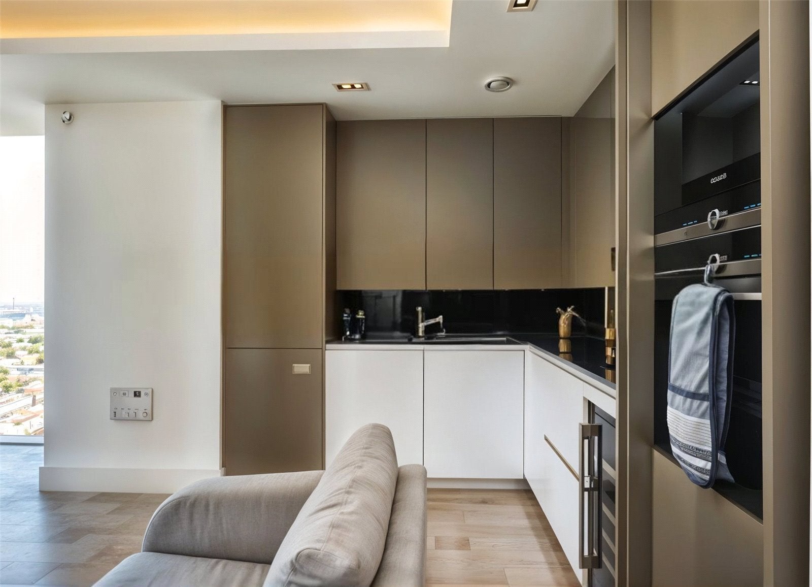 Flat Dingley Road in Greater London
