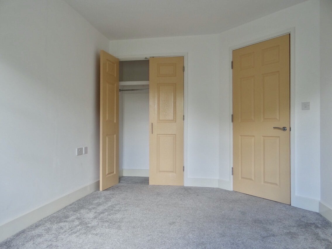 Flat Fratton Road in Portsmouth