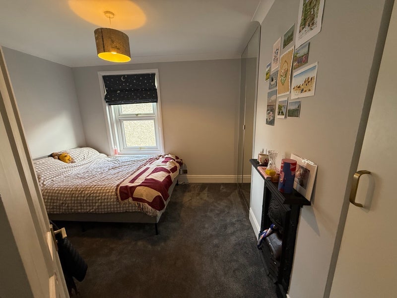 Room Lodge Road in Christchurch