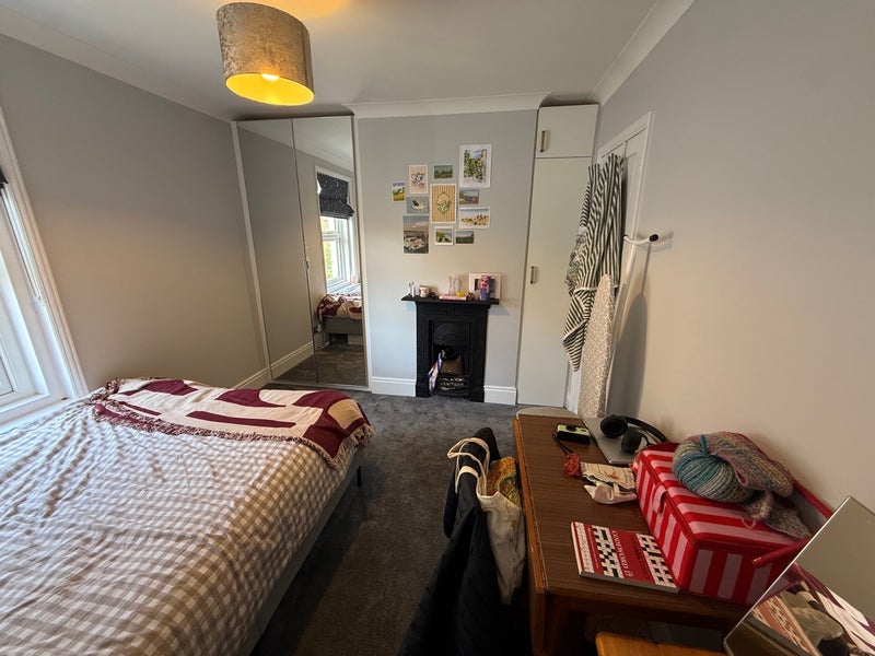 Room Lodge Road in Christchurch