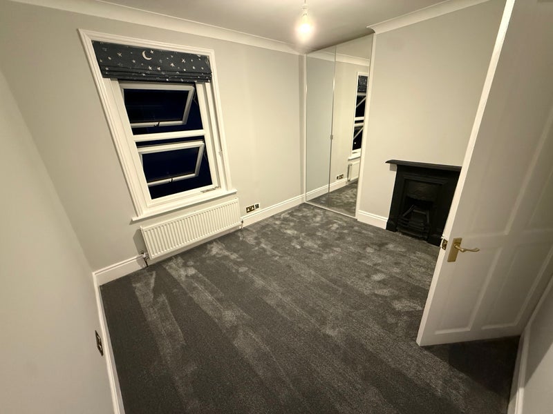 Room Lodge Road in Christchurch