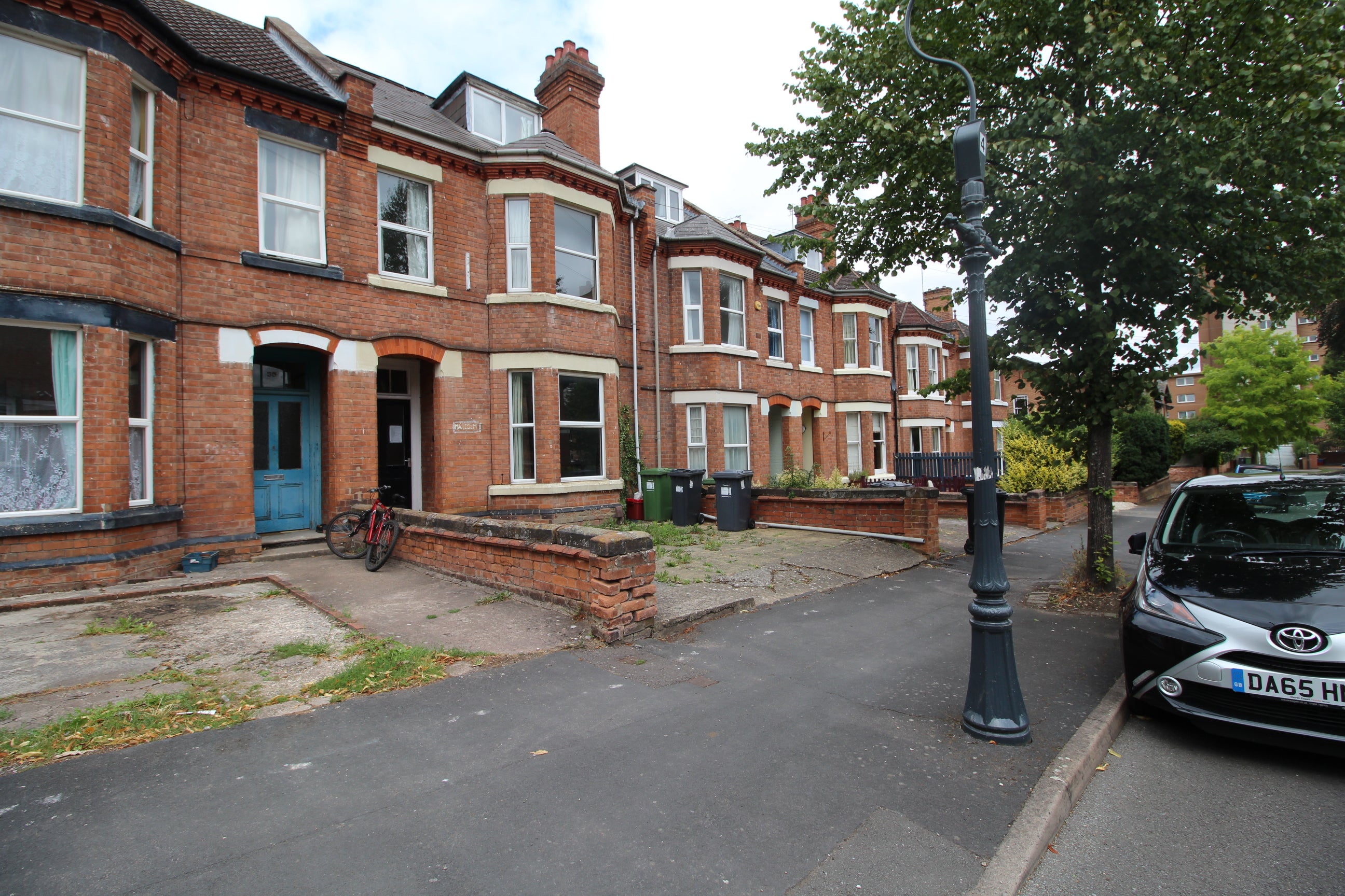 Room Claremont Road in Royal Leamington Spa
