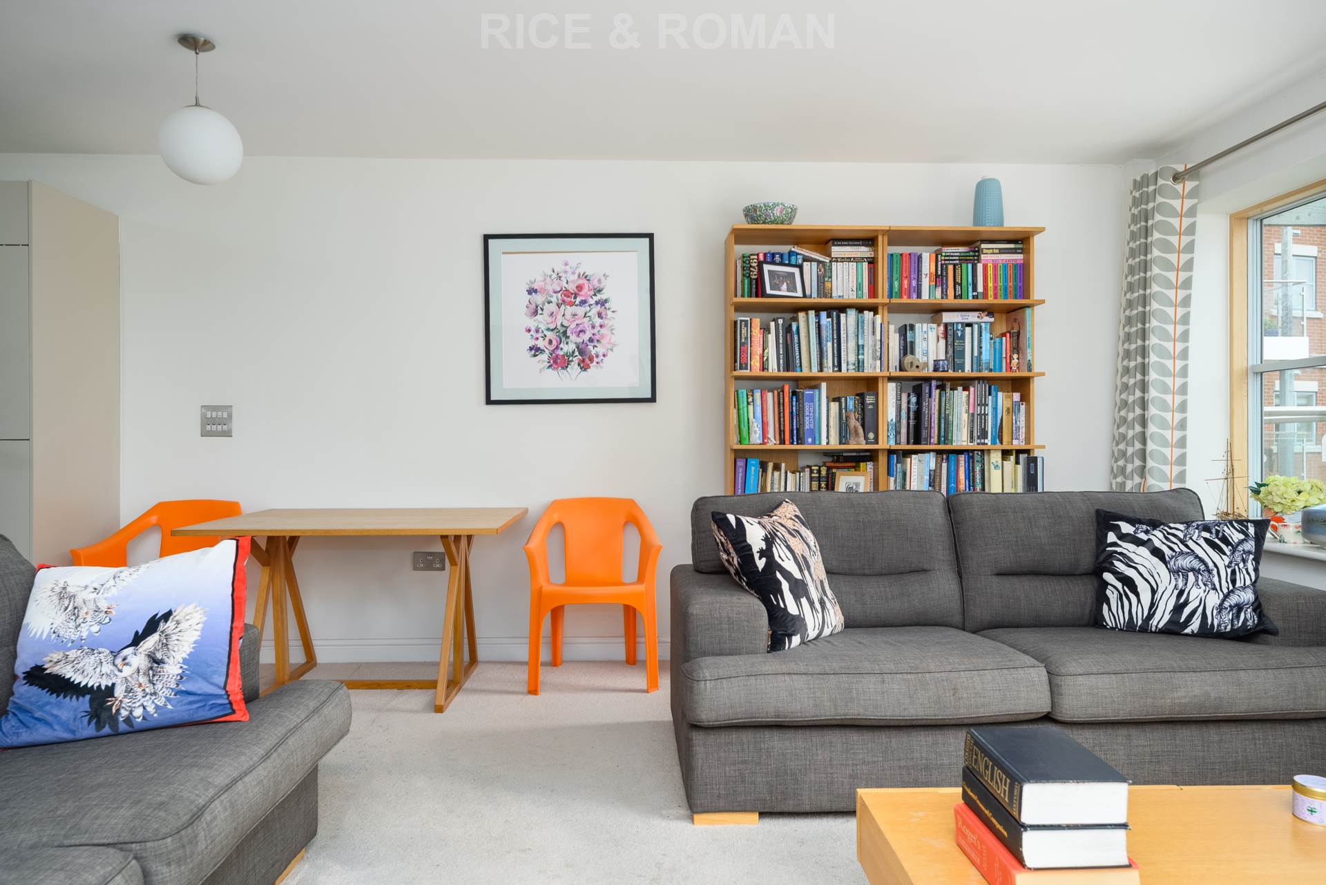 Flat Oatlands Drive in Elmbridge